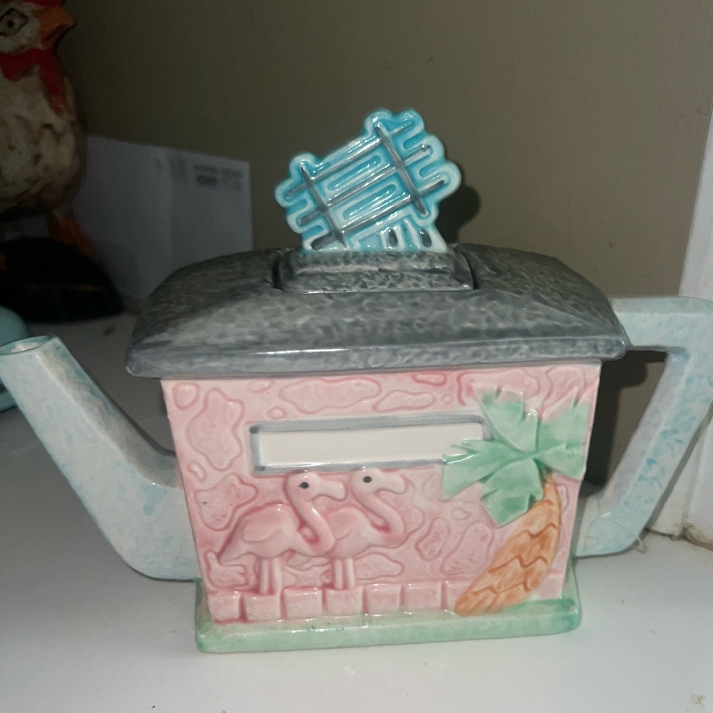 Pastel pink flamingo tea pot
